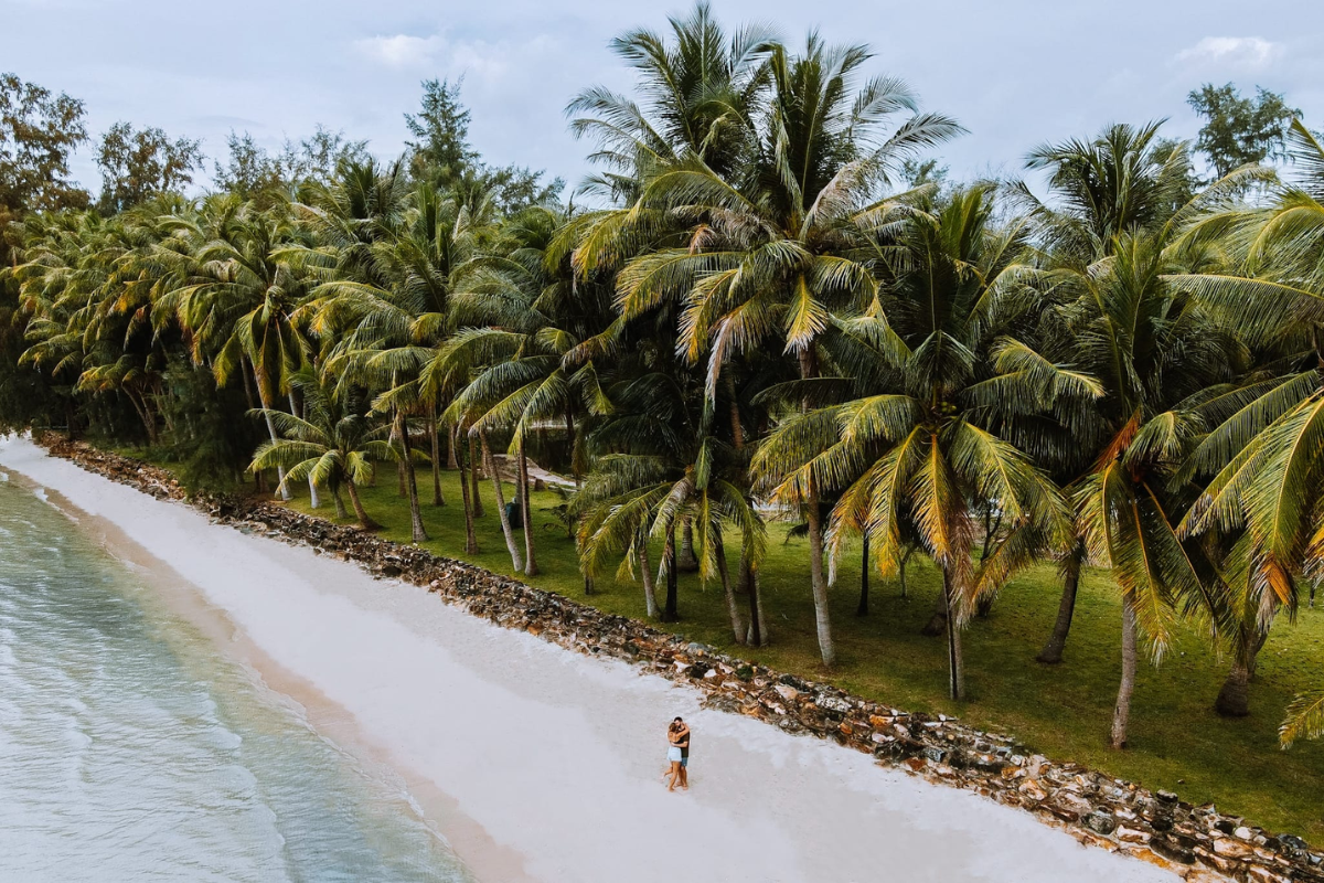 Overcast skies over a Thai beach in October
