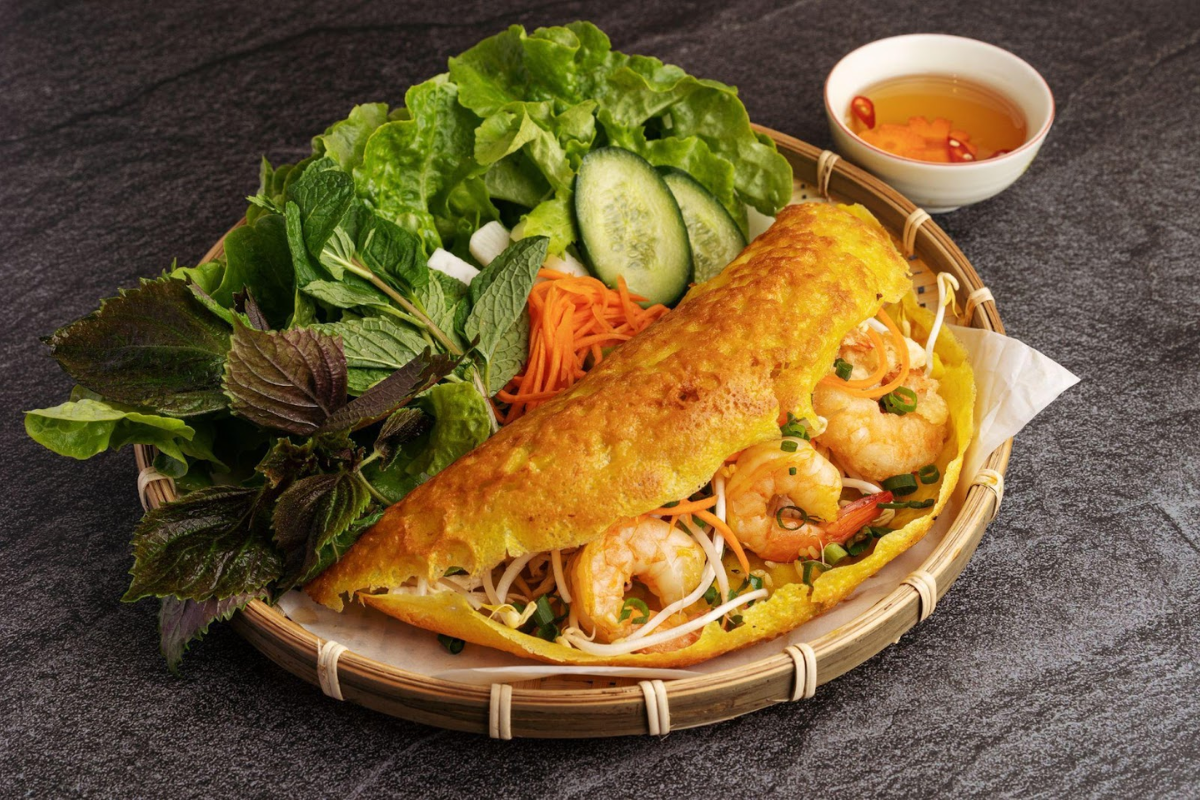 Banh Xeo - Crispy Vietnamese pancake filled with shrimp and pork