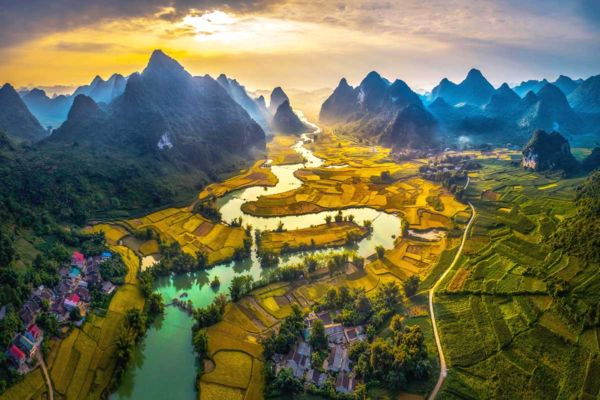 Cao Bang Non Nuoc Geopark Stunning View - World Mate Travel