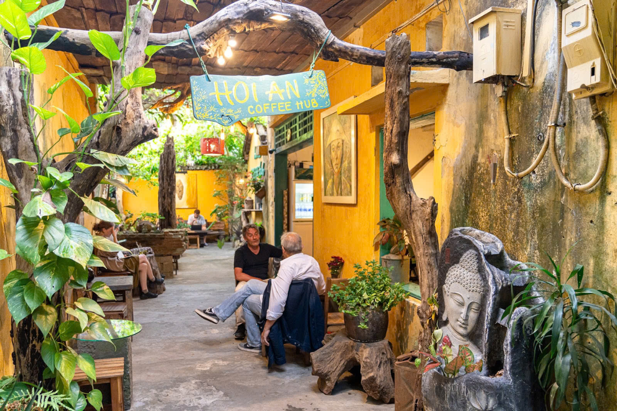 A cozy cafe in Hoi An