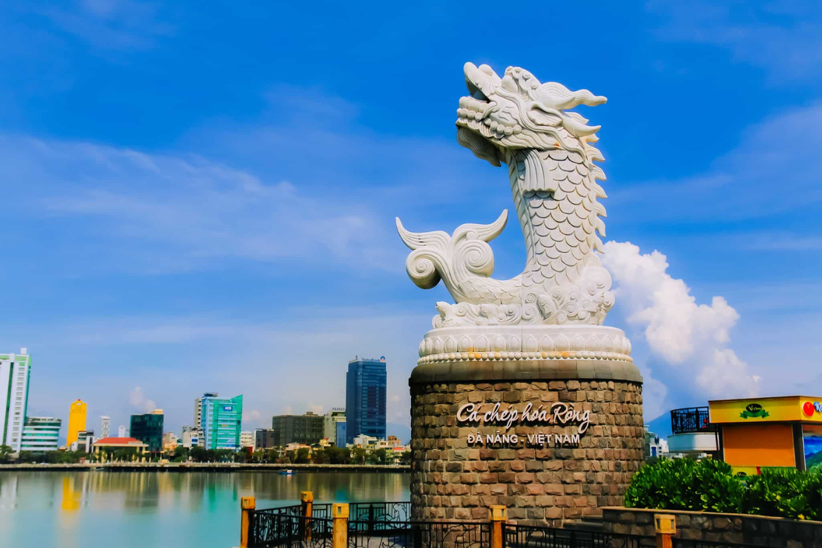 Dragon Carp Statue in Da Nang, resembling Singapore's Merlion