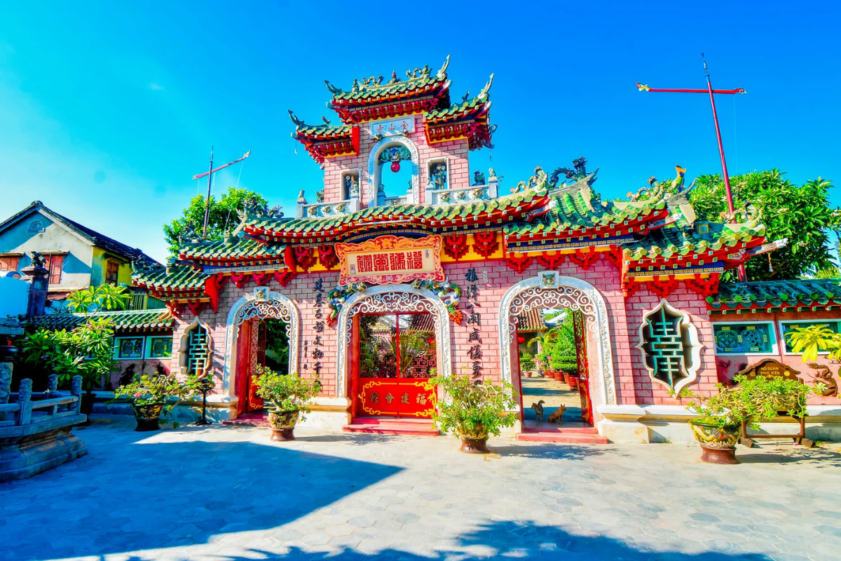 Fujian Assembly Hall entrance with intricate design