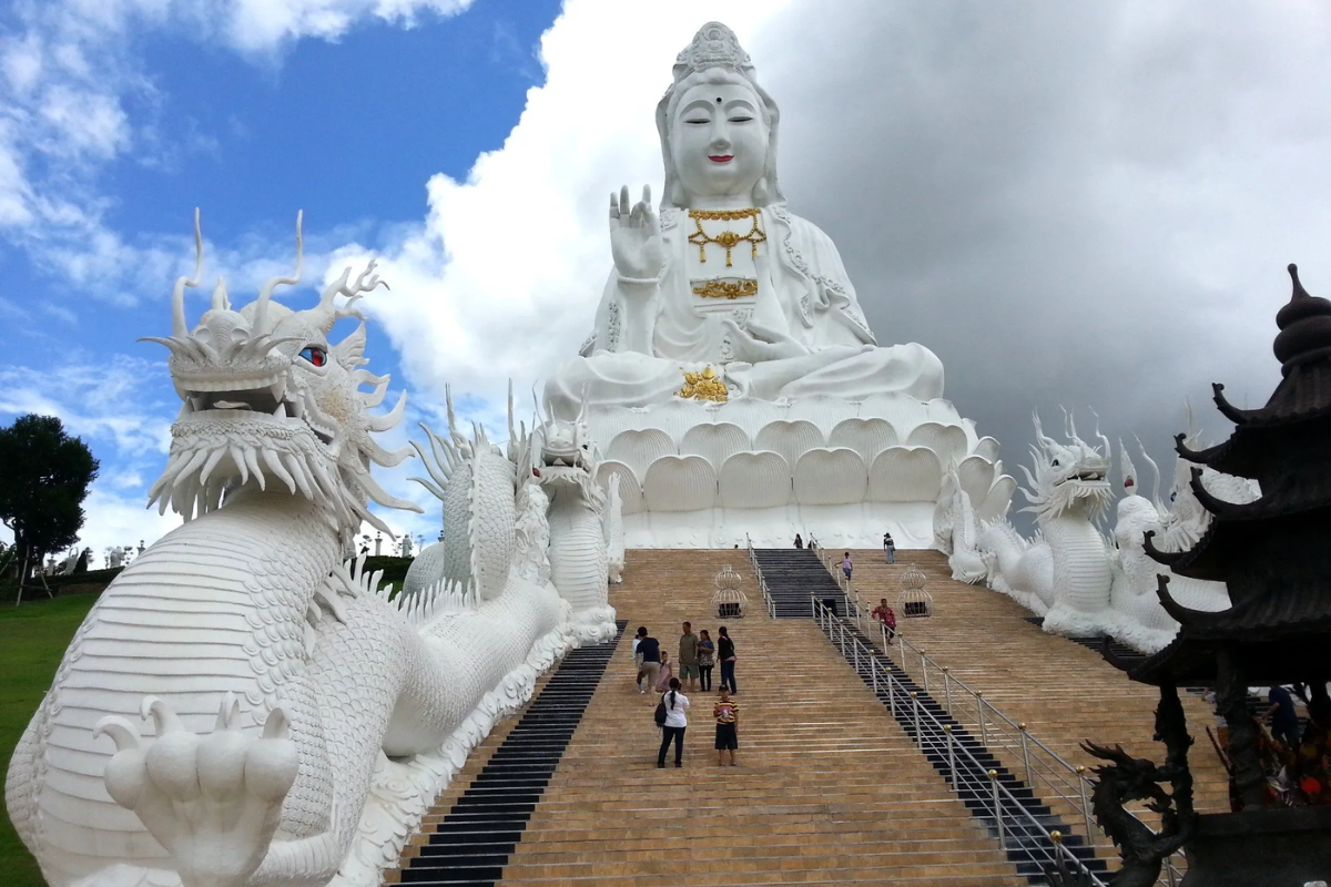 Giant white statue of the Goddess of Mercy at Wat Huay Pla Kang