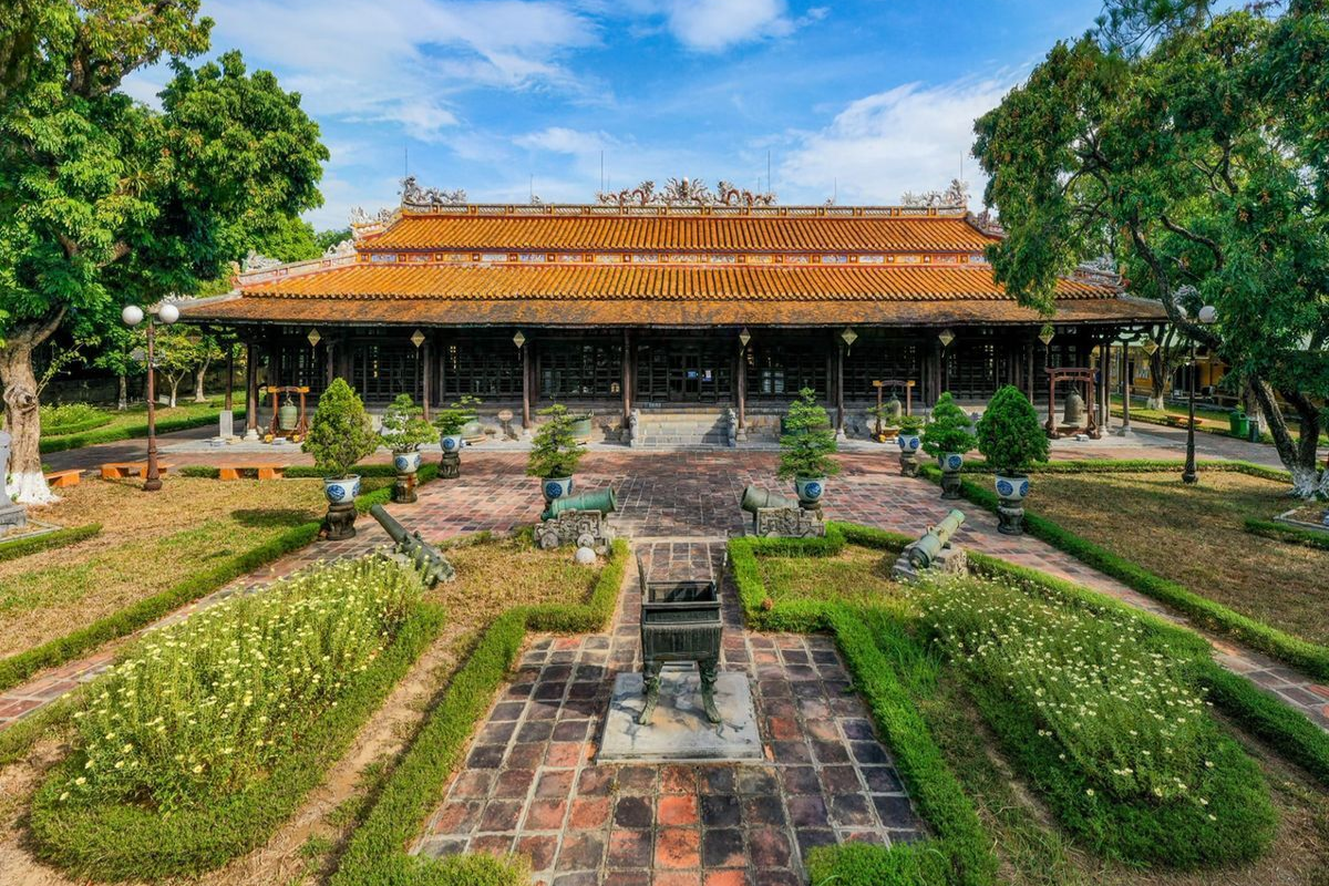 Exterior view of the Imperial Museum of Royal Antiques with traditional Vietnamese architecture