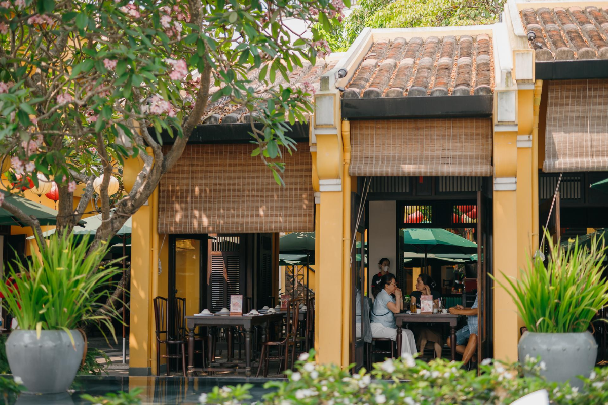  Madame Lan Restaurant
