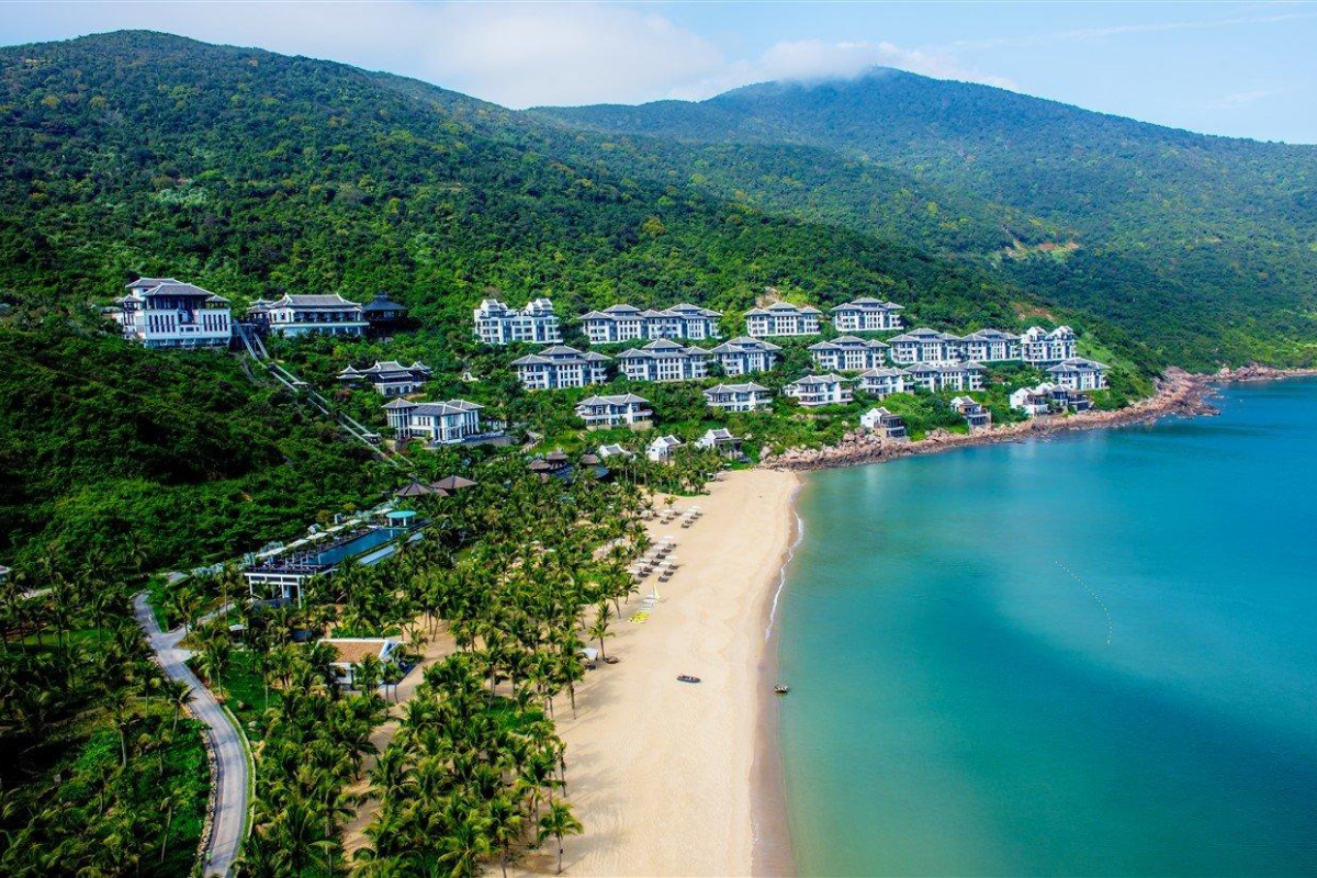 A breathtaking view of Son Tra Peninsula with lush greenery and blue waters