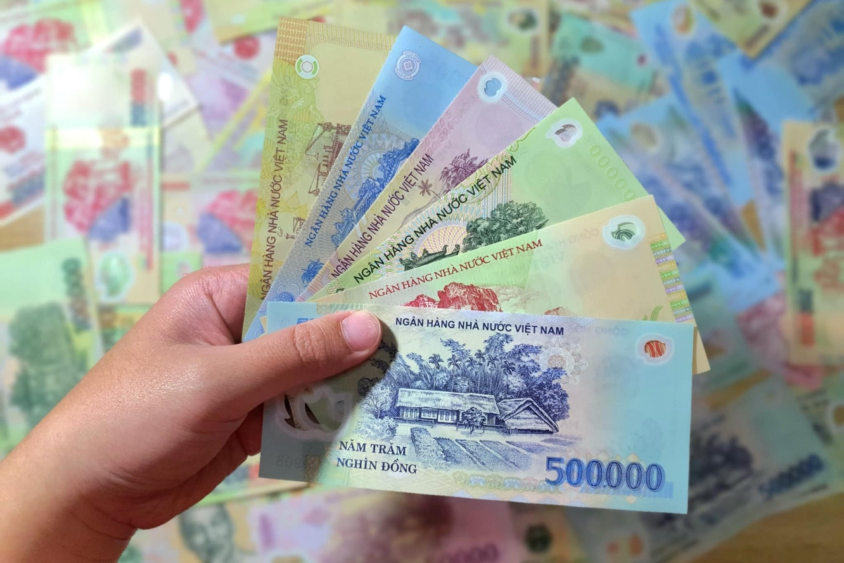 Vietnamese Dong banknotes in various denominations