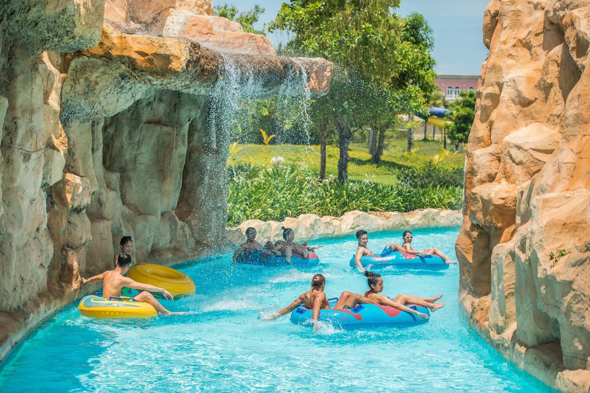 Family enjoying water slides at VinWonders Nam Hoi An amusement park