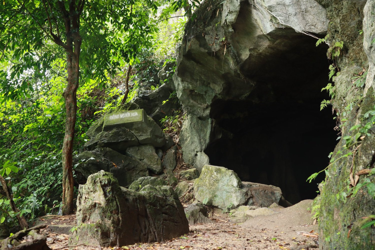 Entrance of the prehistoric Ancient Man Cave in Cuc Phuong