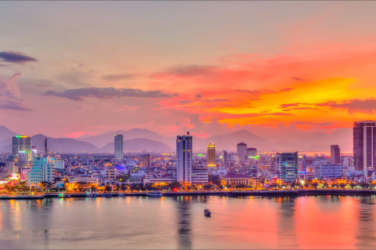 Da Nang's sunny and warm weather in September