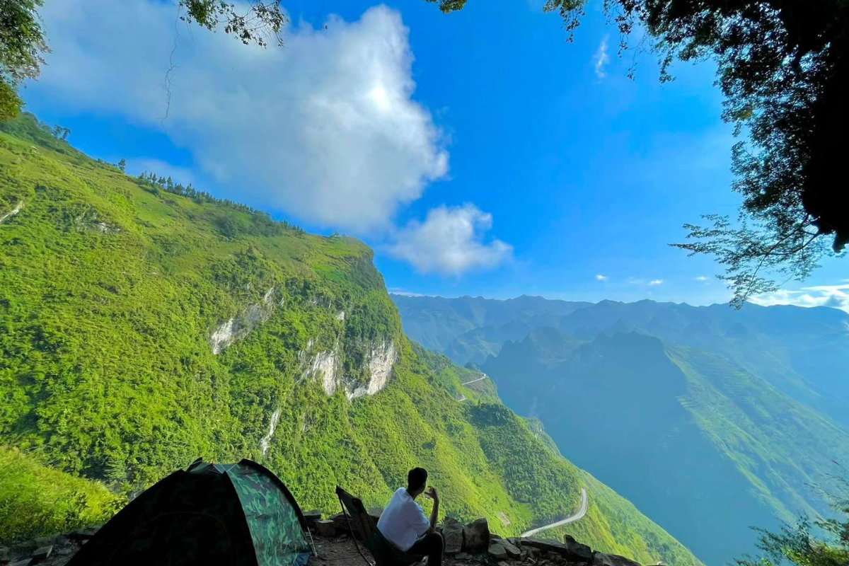 Clear skies over Ha Giang Loop in February
