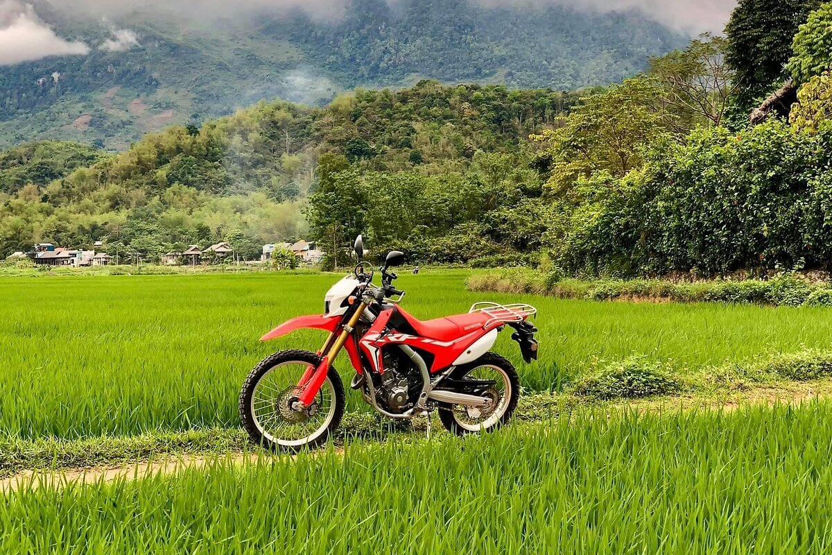 Motorbike tour on the Ha Giang Loop