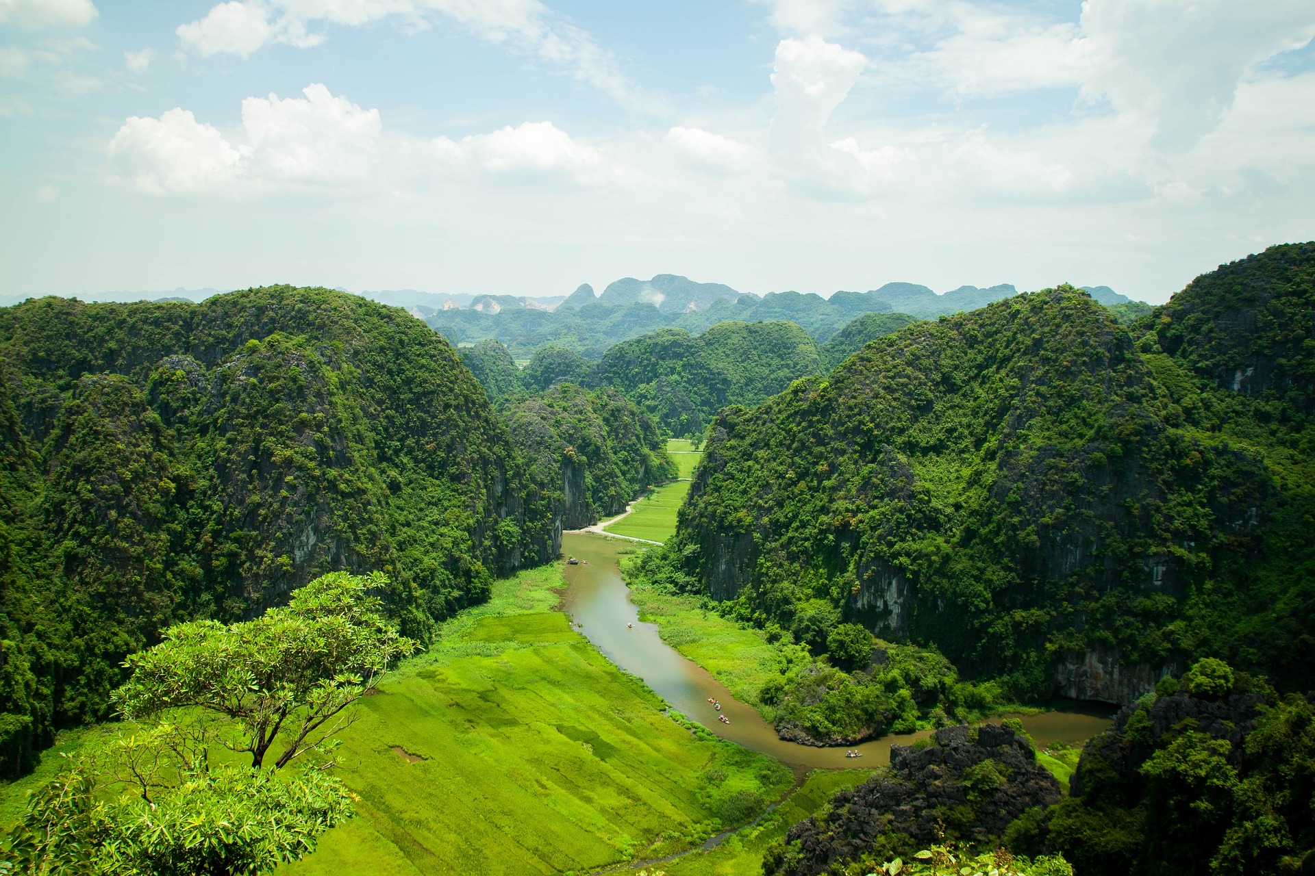 trang an vietnam,trang an grottoes tour 