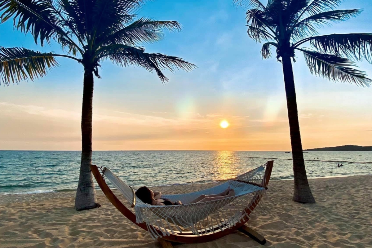 Breathtaking sunset at Ong Lang Beach
