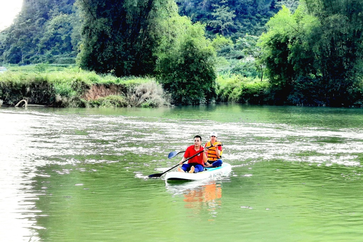 Scenic view of the Quay Son River boat ride at Ban Gioc in June