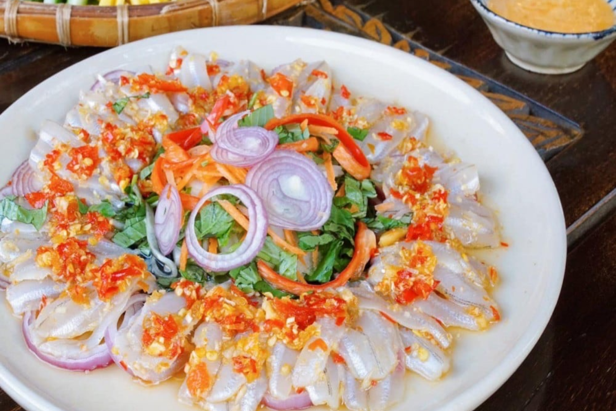 Delicious plate of seafood and jellyfish noodles in Nha Trang
