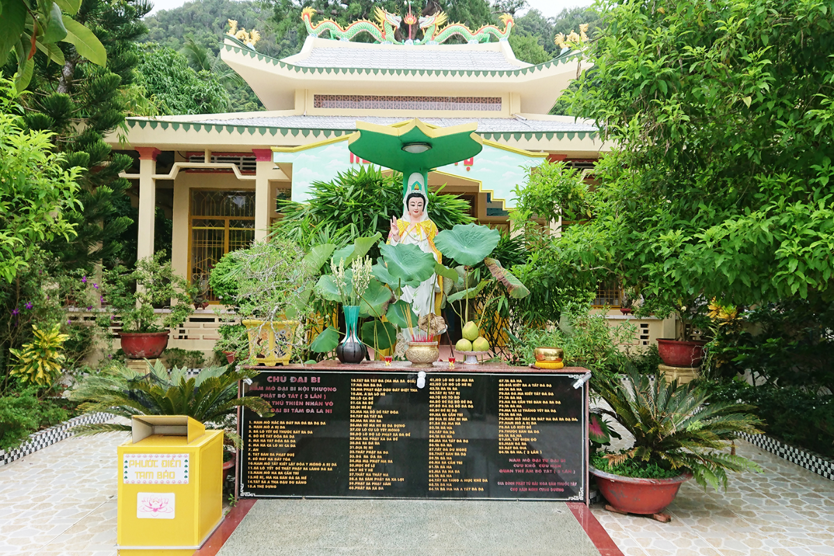 Su Muon Pagoda in Phu Quoc