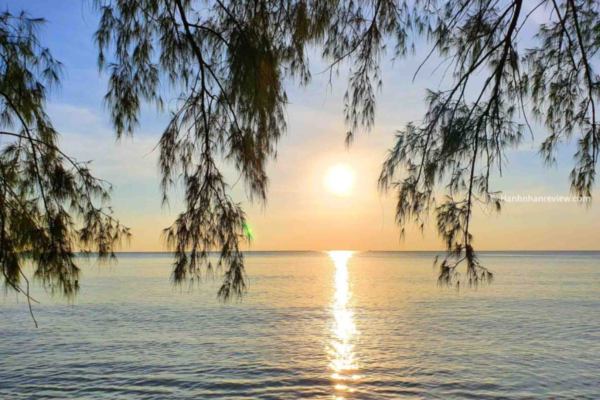 Sunrise at Ong Lang Beach