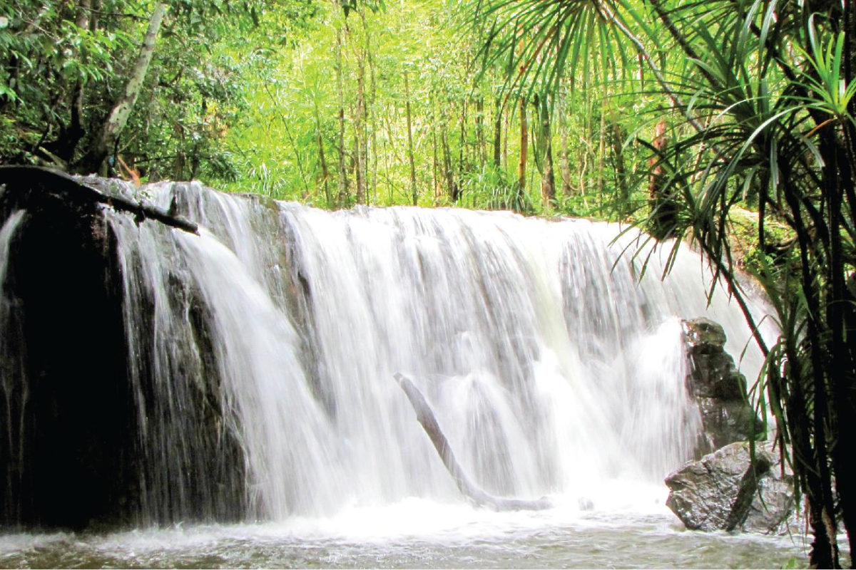 Suoi Tranh Waterfall