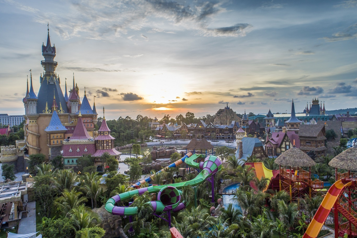 Exciting amusement park rides at VinWonders Phu Quoc