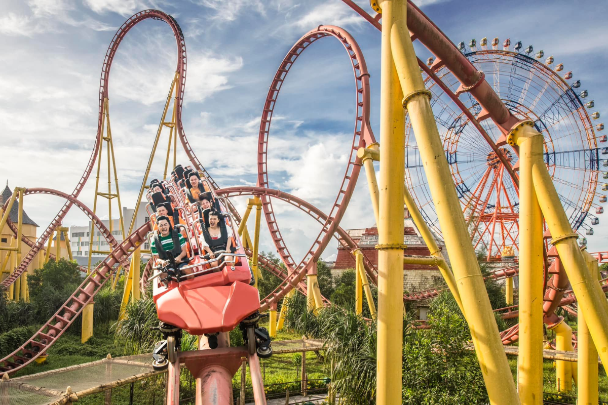 Visitors enjoying the rides at VinWonders Phu Quoc